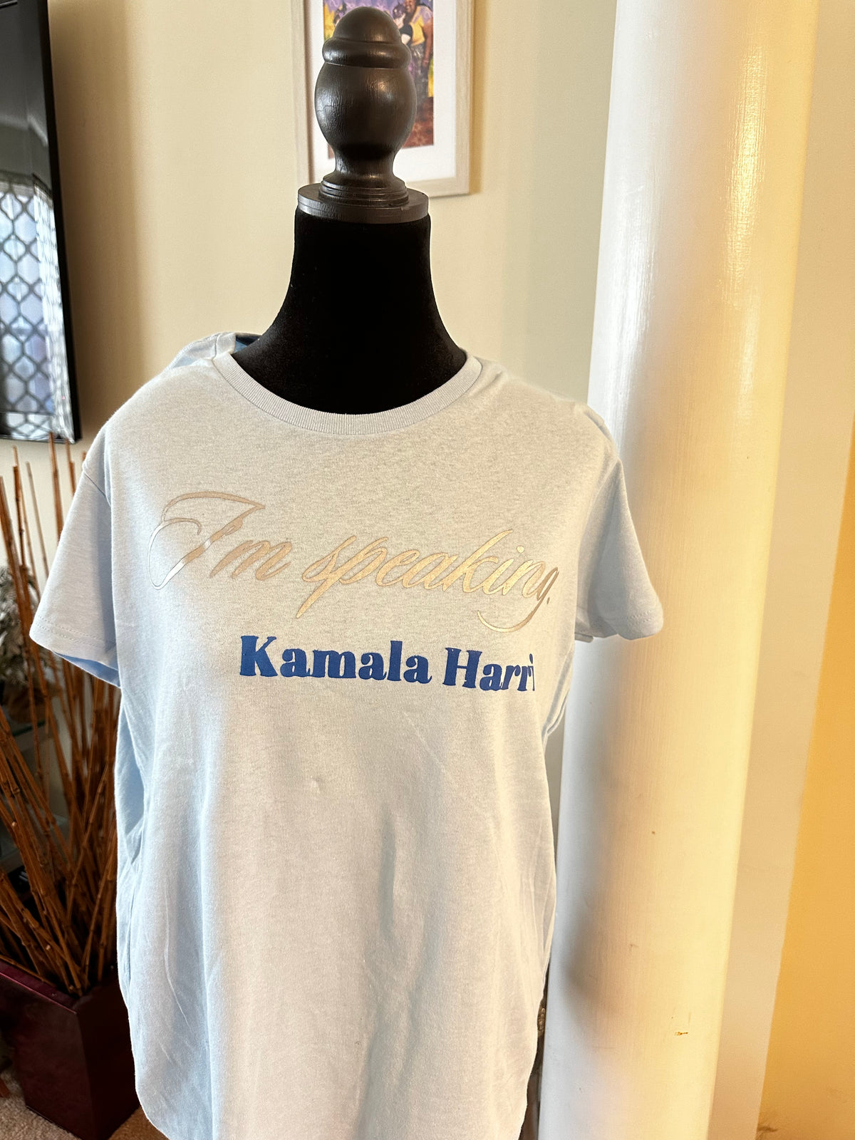 I’m Speaking Kamala Women&#39;s Shirt