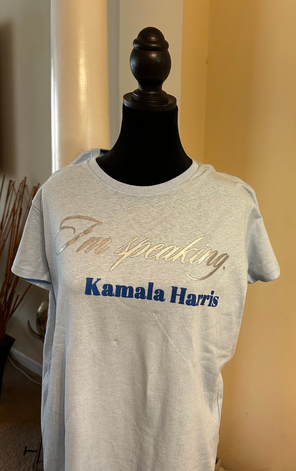 I’m Speaking Kamala Women&#39;s Shirt